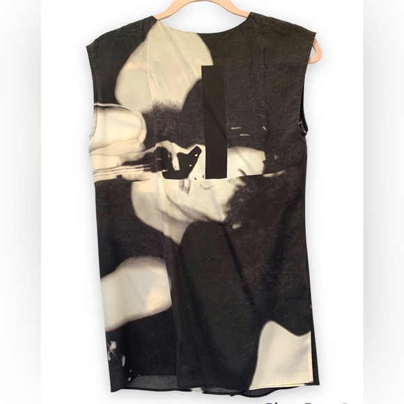 NWOT All Saints Silk Graphic print sleeveless top. Size 0 - Picture 2 of 9